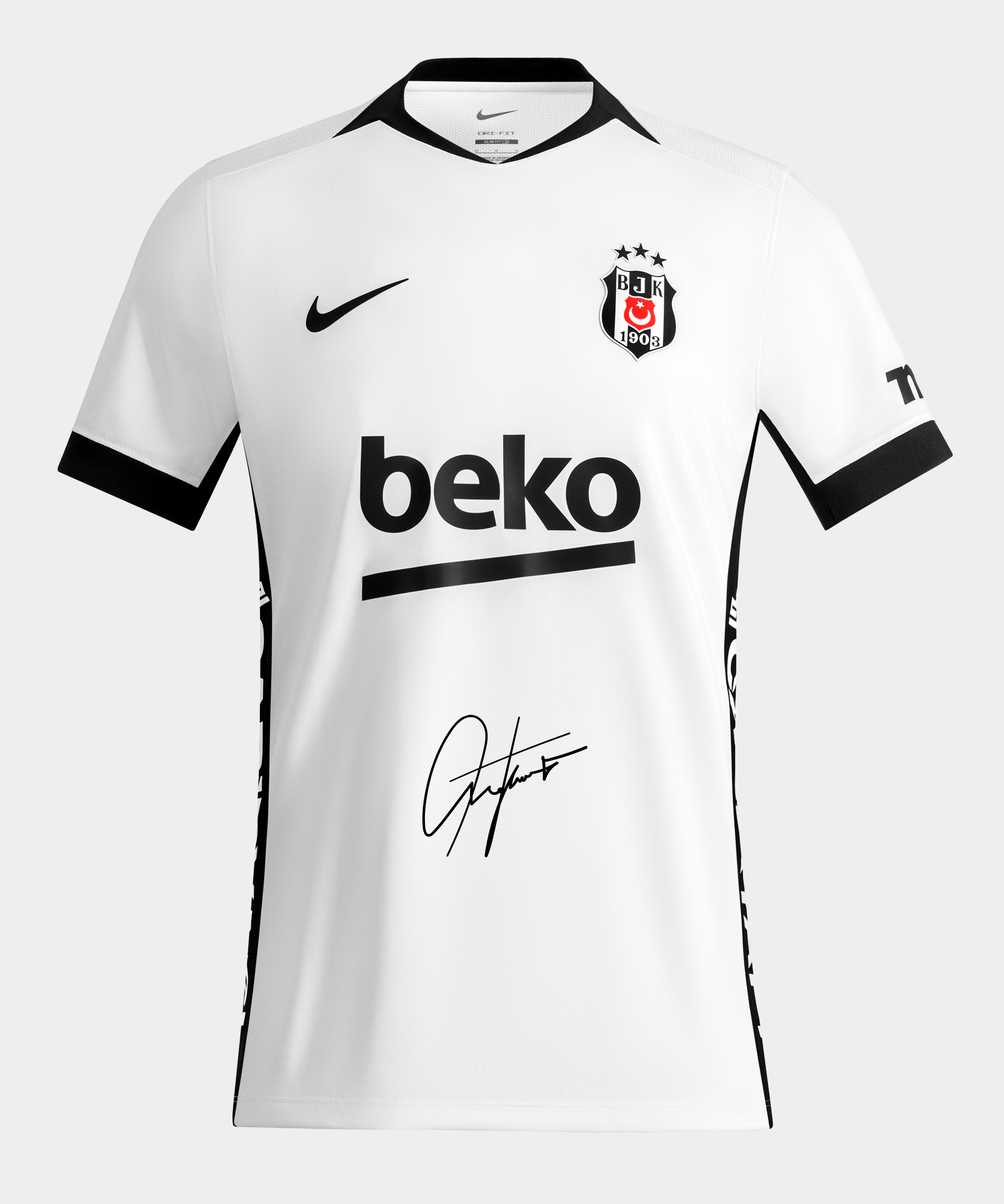 1 Futbolcu İmzalı Beşiktaş Forması